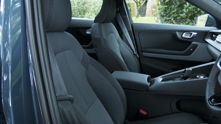 POLESTAR 2 FASTBACK 170kW 69kWh Standard Range SM [Pilot] 5dr Auto